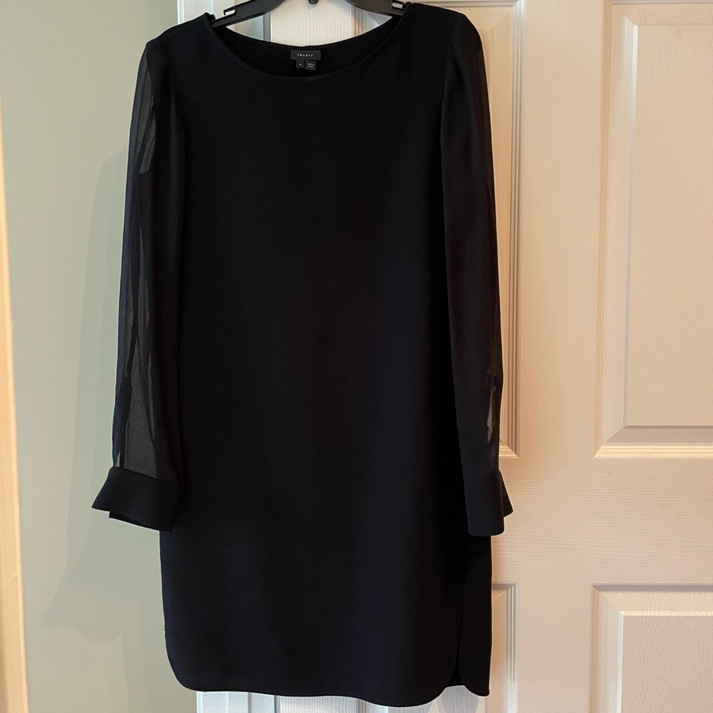 Theory dress long sleeve size 6